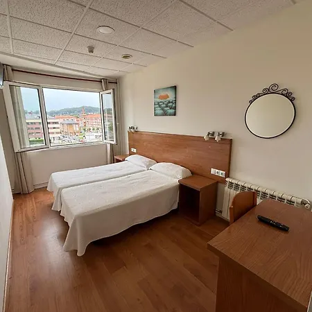 Hotel Besaya Torrelavega Exterior photo